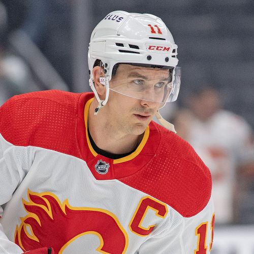 Mikael-Backlund-CAA-Hockey